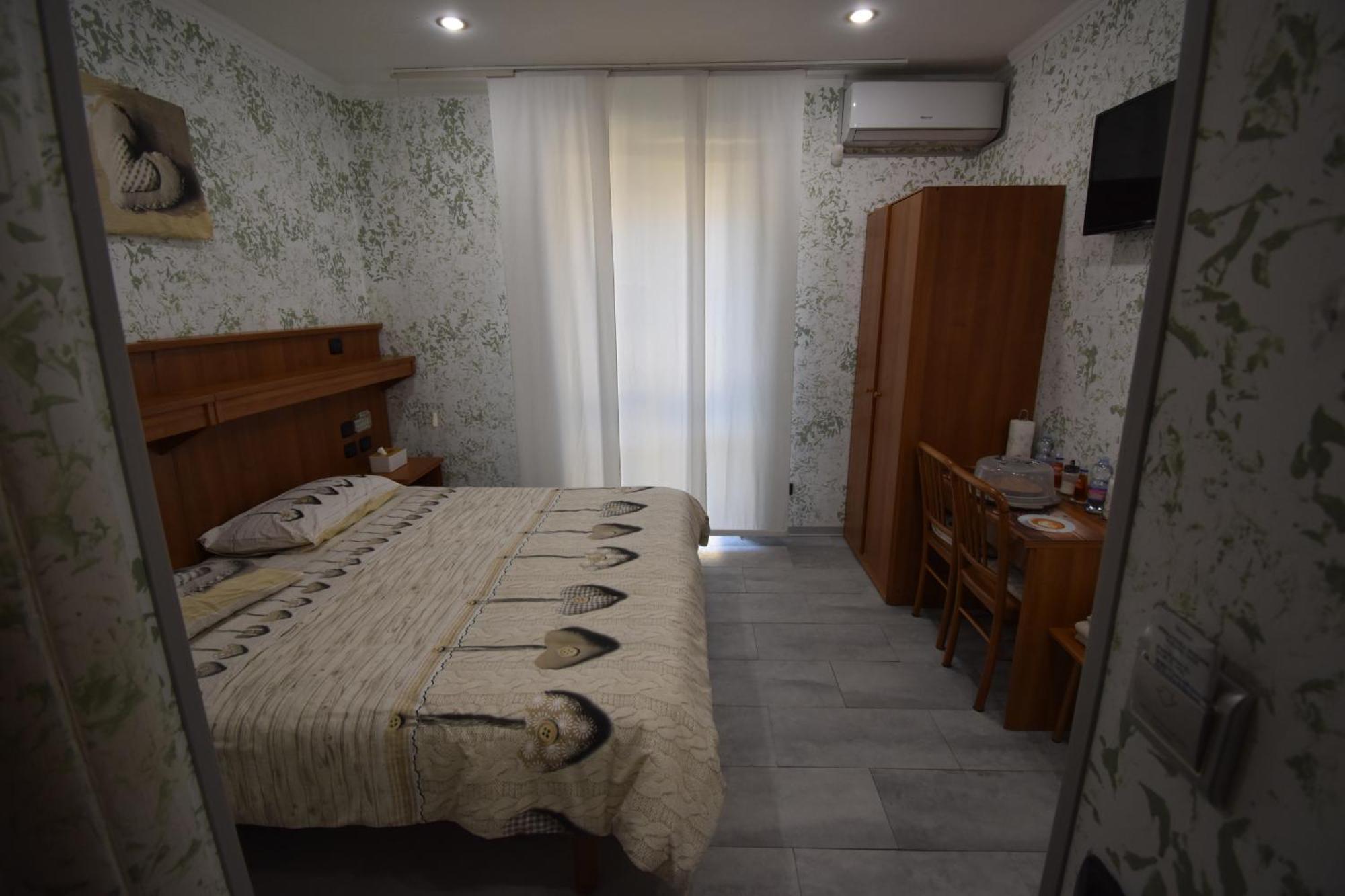 Vichyenichy Hotel Morena Cameră foto