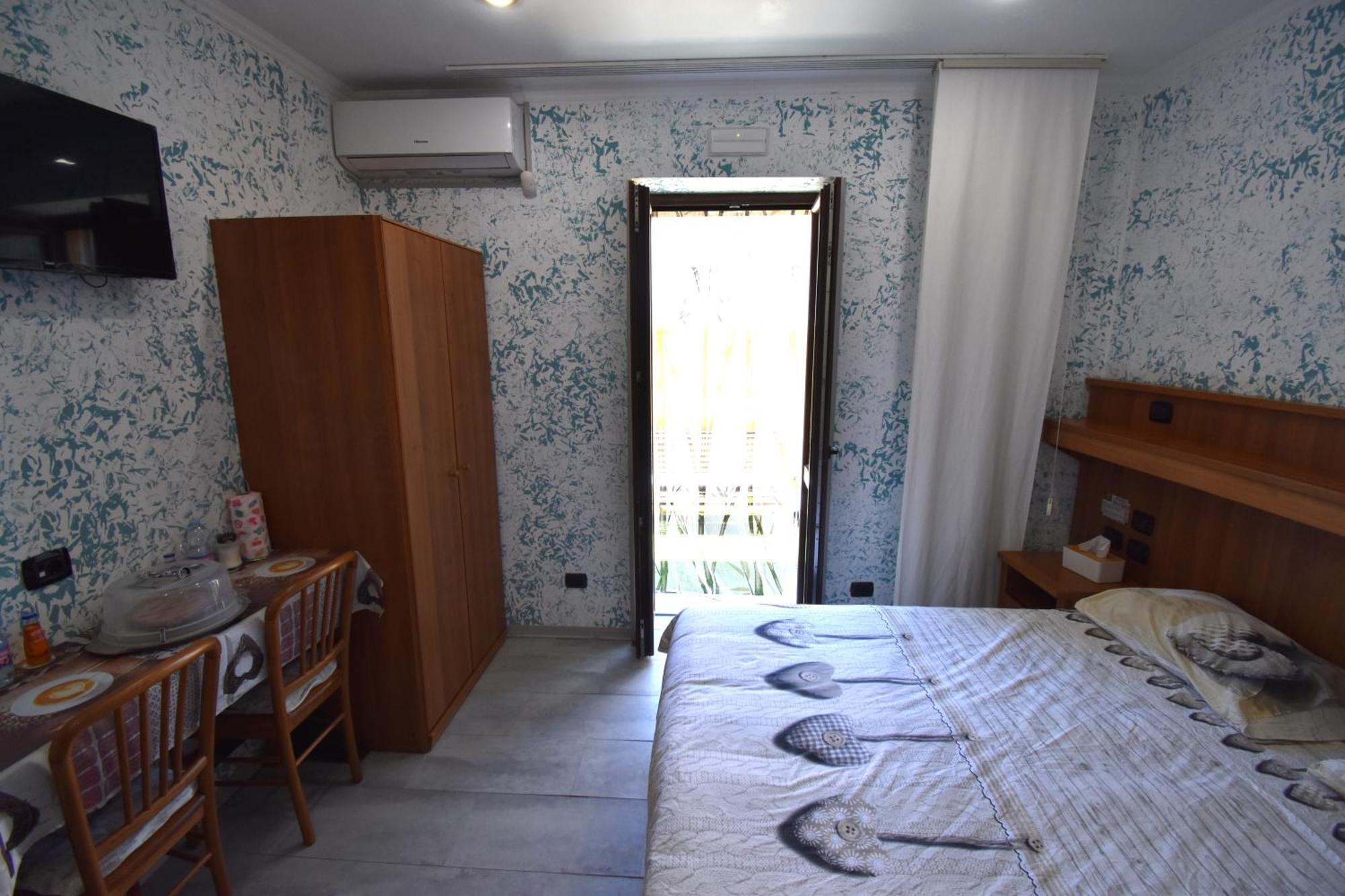 Vichyenichy Hotel Morena Cameră foto